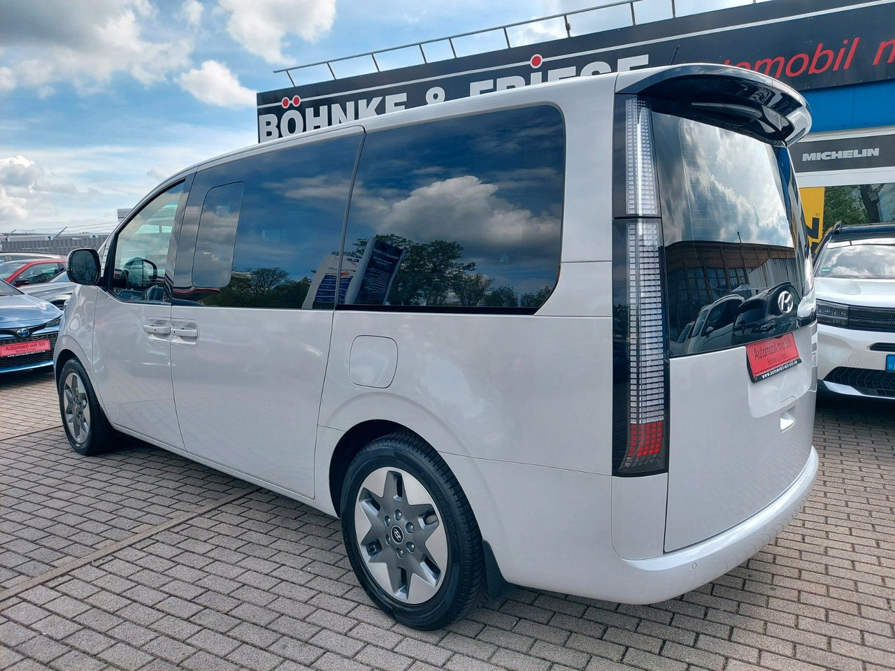Hyundai Staria Prime 2WD LED NAVI LEDER ACC KAMERA - Passenger van: picture 4 Hyundai Staria Prime 2WD LED NAVI LEDER ACC KAMERA - Passenger van: picture 4