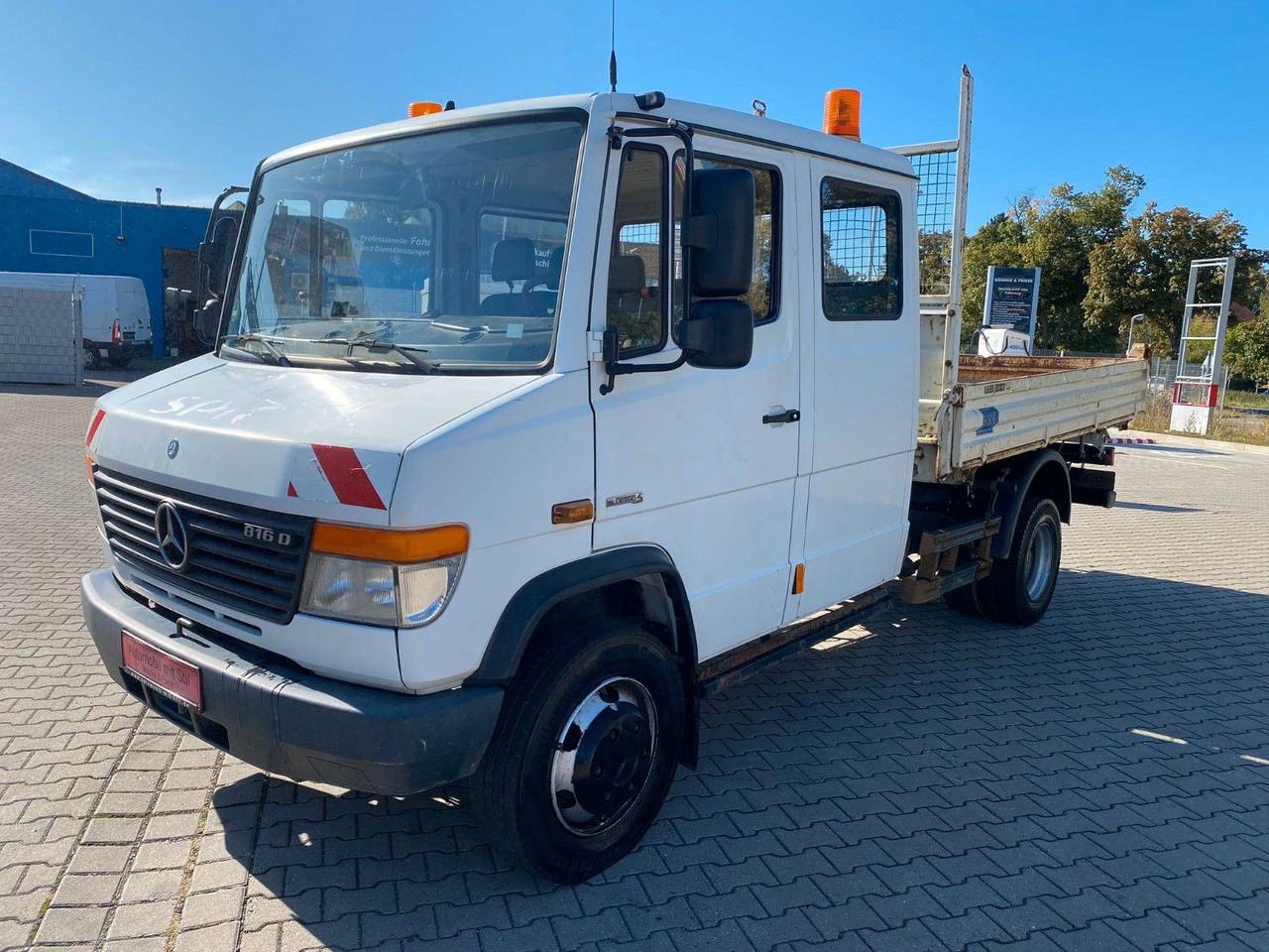Mercedes-Benz VARIO 816D Doka 3 Seiten Kipper Meiller - Tipper van, Combi van: picture 3 Mercedes-Benz VARIO 816D Doka 3 Seiten Kipper Meiller - Tipper van, Combi van: picture 3