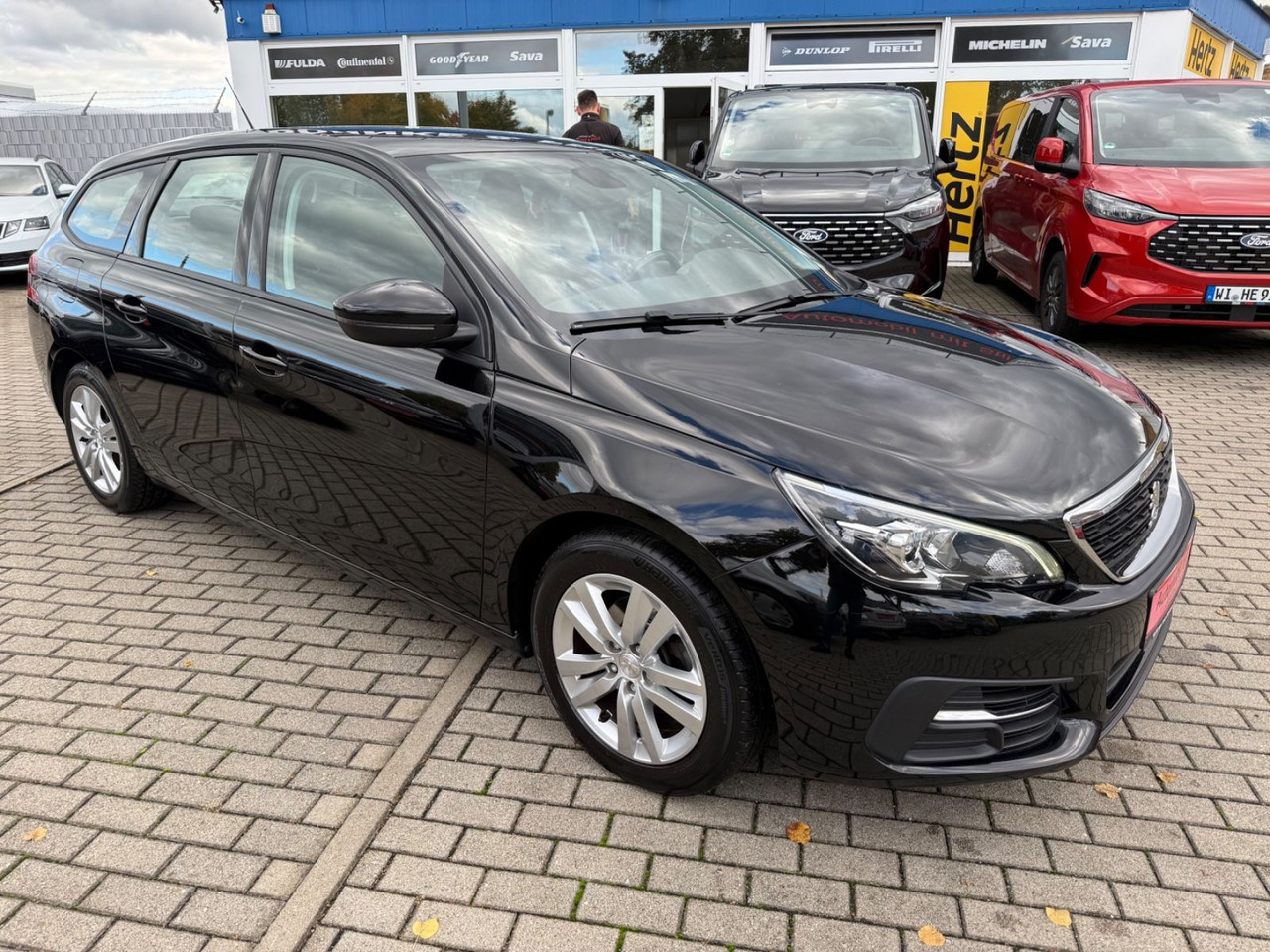Peugeot 308 SW Active TEMPOMAT NAVI KLIMAA NAVI - Station wagon: picture 2 Peugeot 308 SW Active TEMPOMAT NAVI KLIMAA NAVI - Station wagon: picture 2
