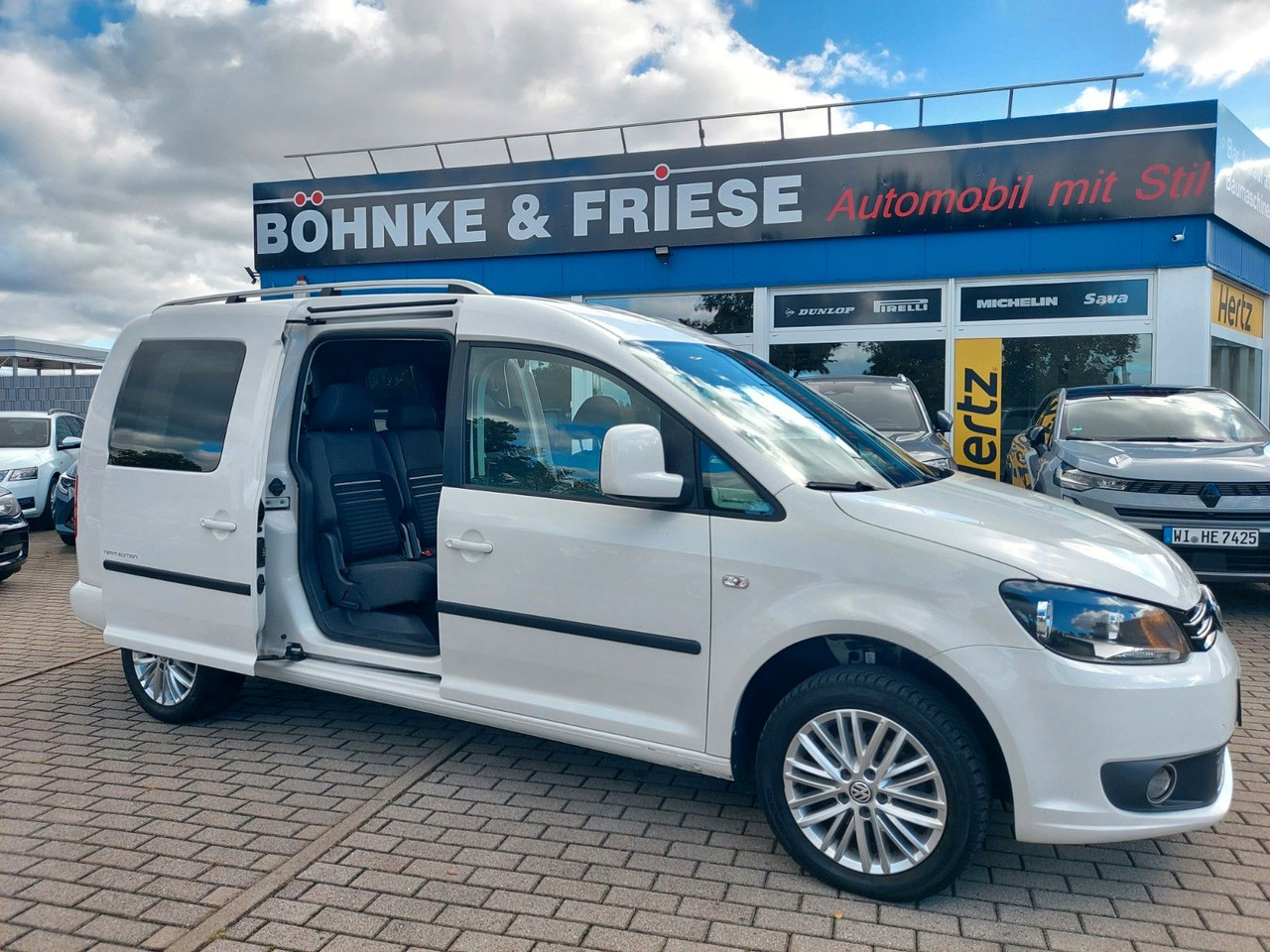 Volkswagen Caddy Kombi Maxi Comfortline 7 Sitze Team - Passenger van: picture 1 Volkswagen Caddy Kombi Maxi Comfortline 7 Sitze Team - Passenger van: picture 1