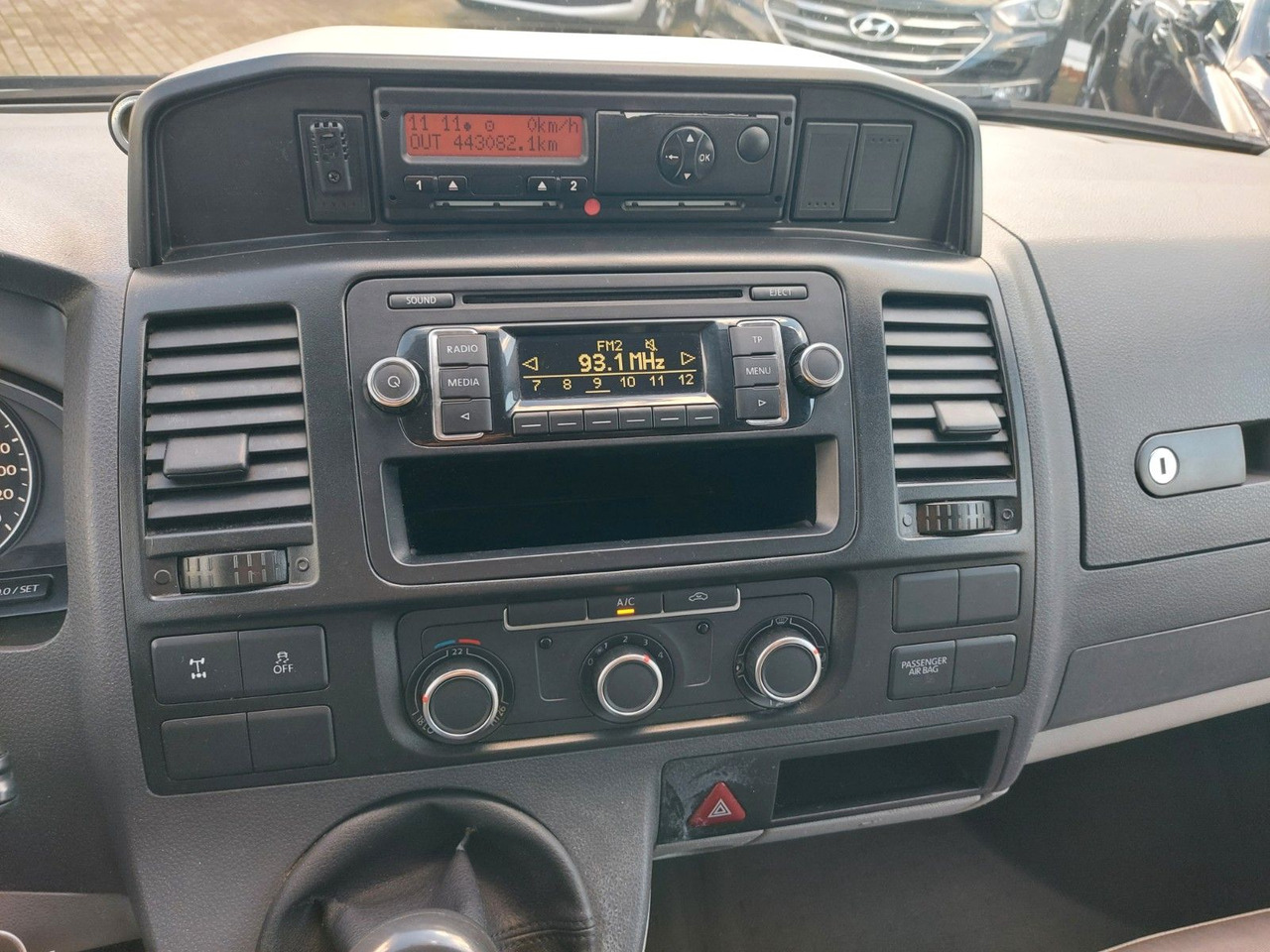 Passenger van Volkswagen T5 Transporter Kasten 4Motion KLIMA STANDHEIZUN: picture 19 Passenger van Volkswagen T5 Transporter Kasten 4Motion KLIMA STANDHEIZUN: picture 19