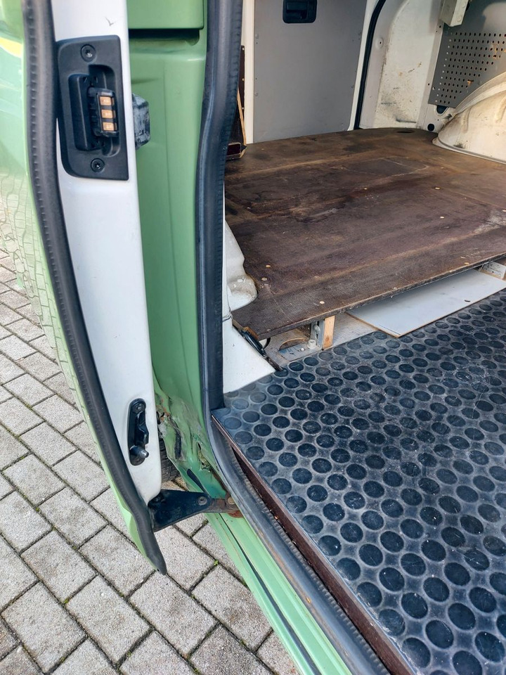 Passenger van Volkswagen T5 Transporter Kasten 4Motion KLIMA STANDHEIZUN: picture 31 Passenger van Volkswagen T5 Transporter Kasten 4Motion KLIMA STANDHEIZUN: picture 31