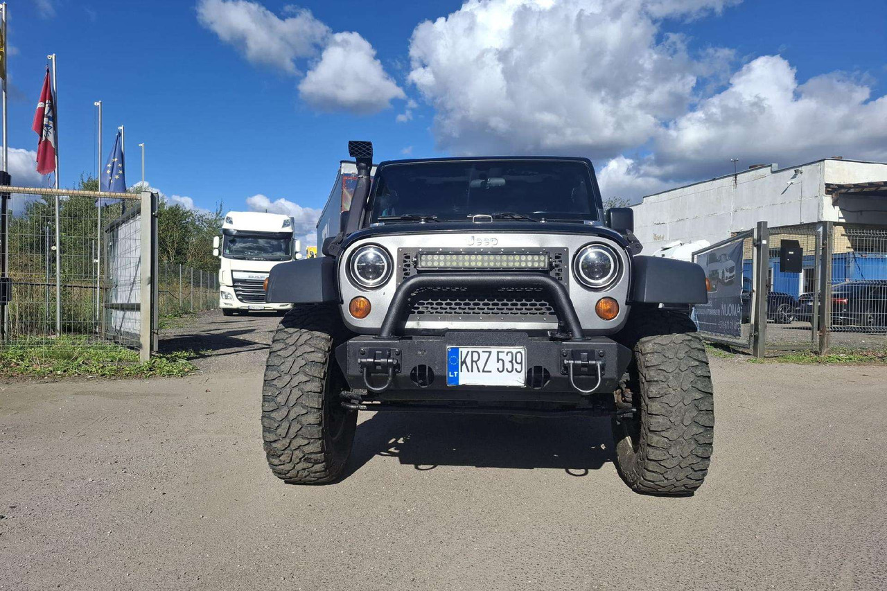 Jeep Wrangler - SUV: picture 4 Jeep Wrangler - SUV: picture 4