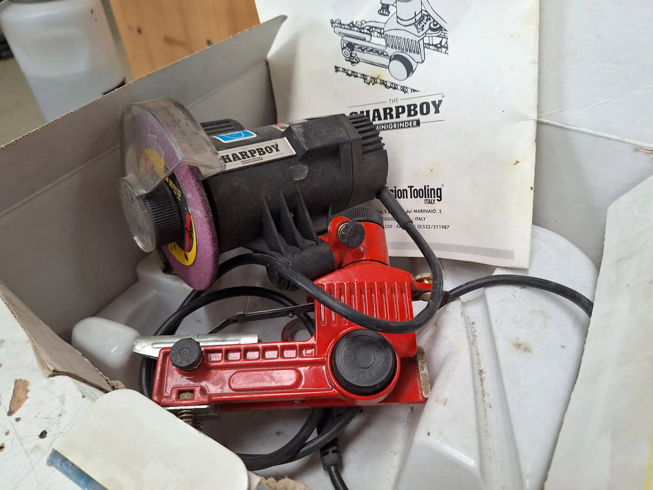 1 Stk. Kettenschärfmaschine (Sharpboy) - Tool/ Equipment: picture 2 1 Stk. Kettenschärfmaschine (Sharpboy) - Tool/ Equipment: picture 2