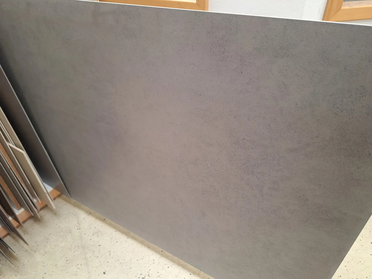 2 Stk. Feinsteinzeugplatten - Tool/ Equipment: picture 1 2 Stk. Feinsteinzeugplatten - Tool/ Equipment: picture 1