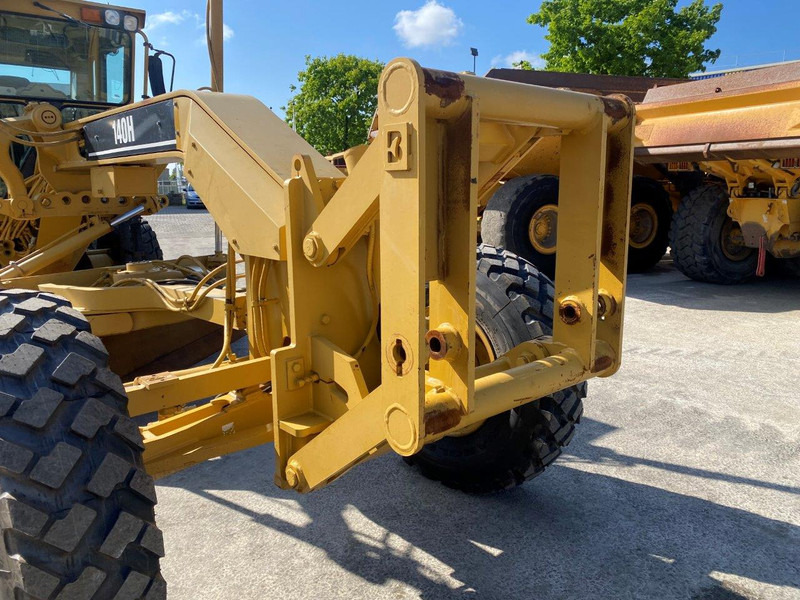 Grader Caterpillar 140 H: picture 15