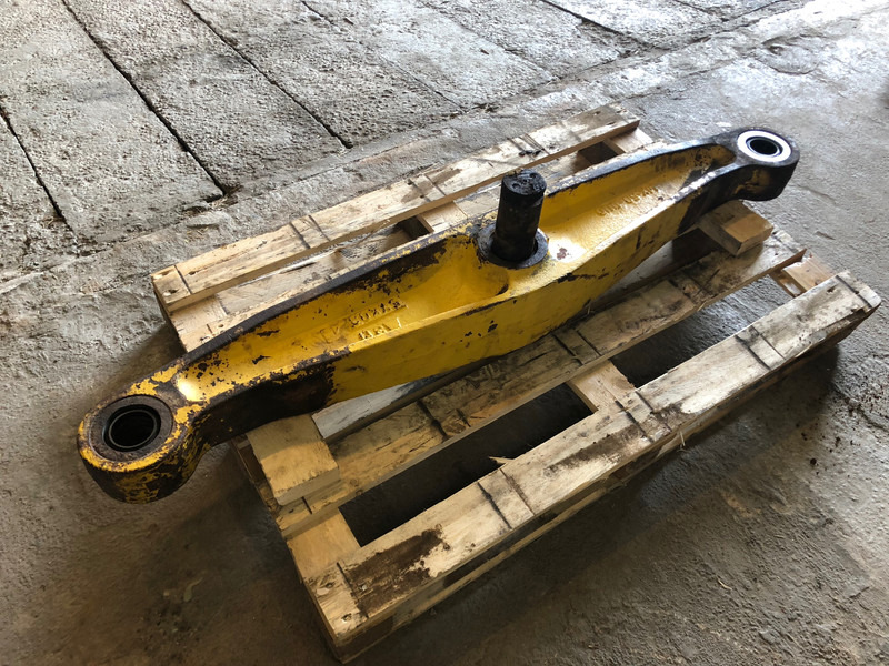 Komatsu D65 EX-15 Equalizer Bar OEM 14X-50-11110 - Frame/ Chassis: picture 1 Komatsu D65 EX-15 Equalizer Bar OEM 14X-50-11110 - Frame/ Chassis: picture 1