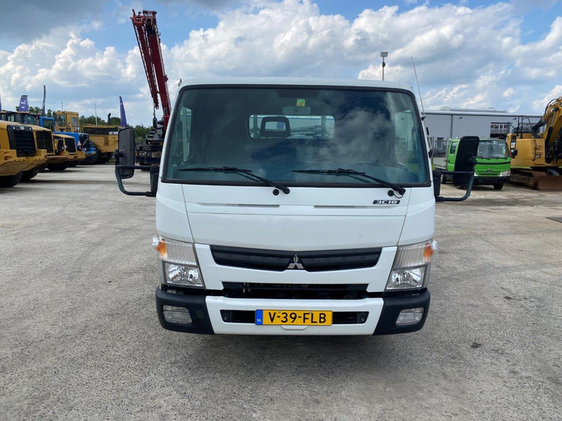 Mitsubishi Fuso Canter 3C18 NVT - Dropside/ Flatbed truck: picture 4 Mitsubishi Fuso Canter 3C18 NVT - Dropside/ Flatbed truck: picture 4