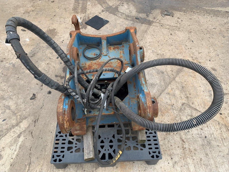 Oil Quick OQ 80 - Quick coupler: picture 4 Oil Quick OQ 80 - Quick coupler: picture 4