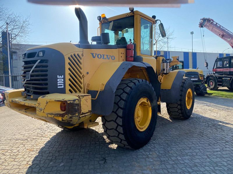 Volvo L110 E . - Loader: picture 3 Volvo L110 E . - Loader: picture 3