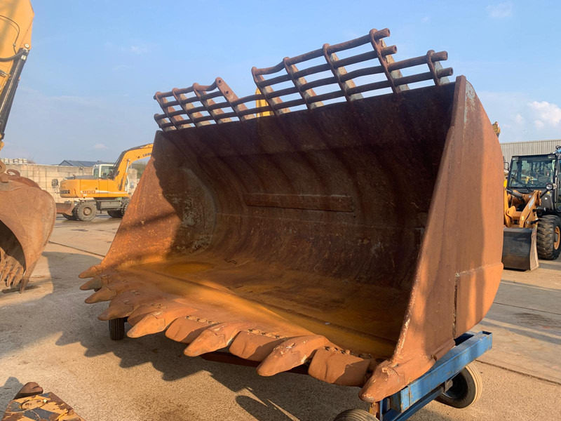 Volvo L350 F - Bucket: picture 1 Volvo L350 F - Bucket: picture 1