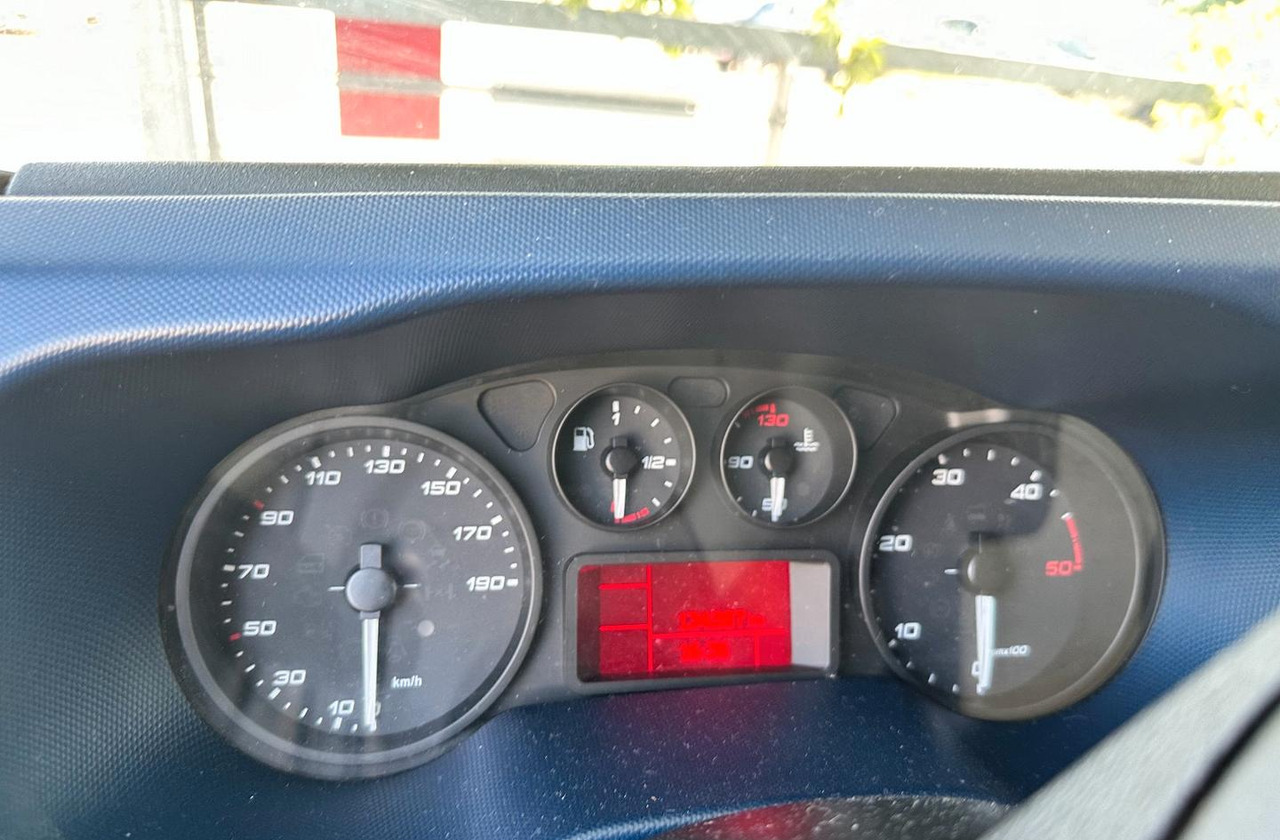 Panel van Iveco daily 35s14 passo lungo: picture 8