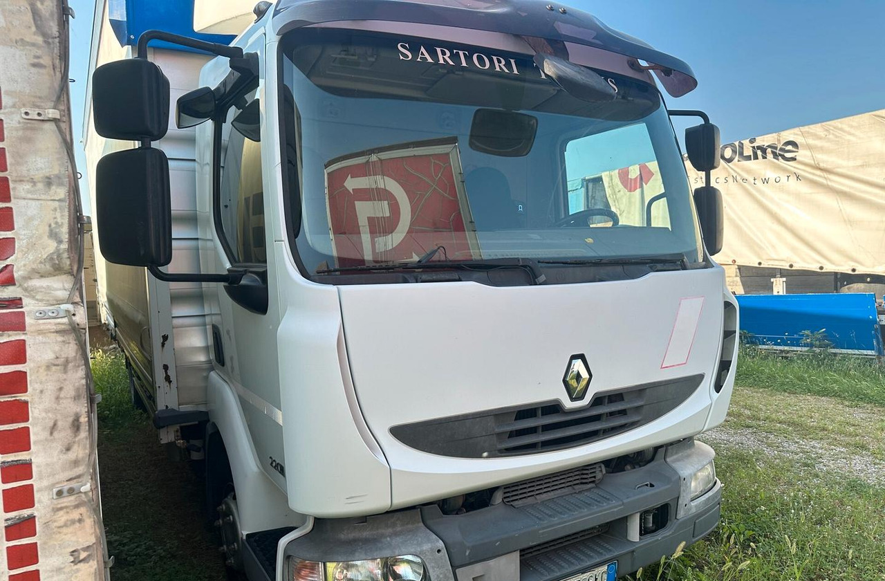 Renault MIDLUM 215.10 - Curtainsider truck: picture 2 Renault MIDLUM 215.10 - Curtainsider truck: picture 2