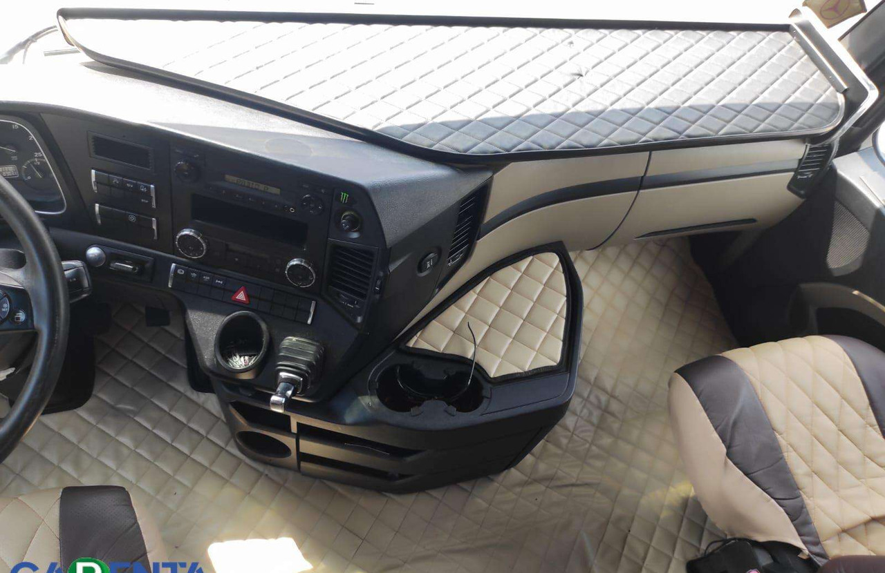 Leasing of  Mercedes-Benz Actros1842 Mercedes-Benz Actros1842: picture 8