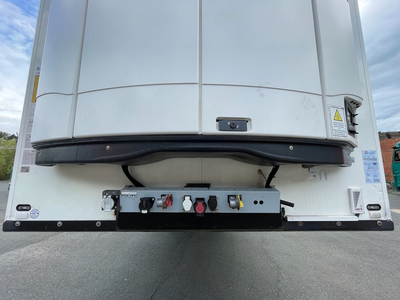 Refrigerator semi-trailer Schmitz Cargobull SCB*S3B/CARRIER/Vector1550/LBW/BÄR/2327h/13,4m: picture 10