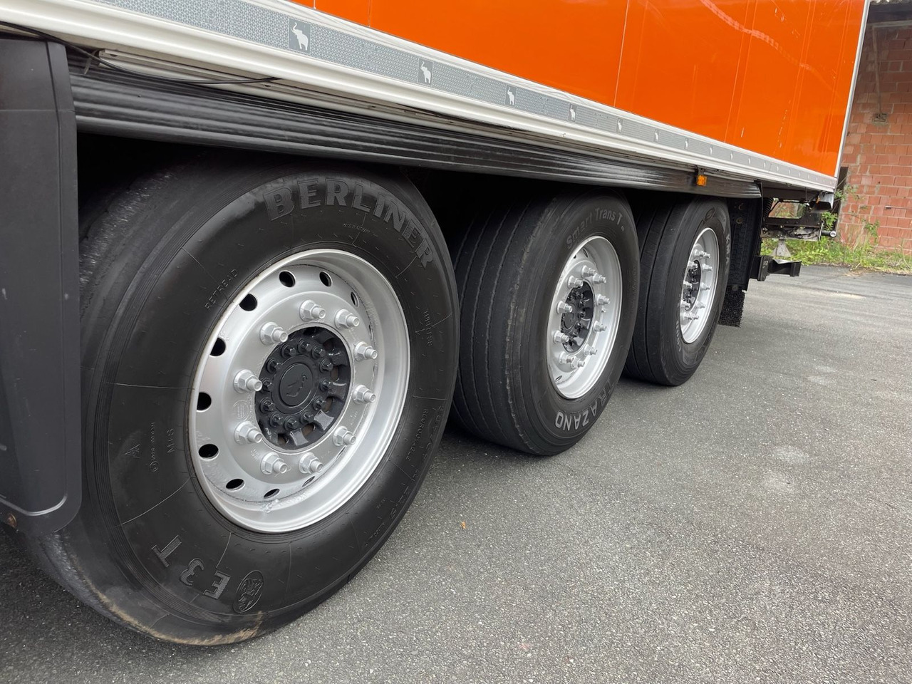 Refrigerator semi-trailer Schmitz Cargobull SCB*S3B/CARRIER/Vector1550/LBW/BÄR/2327h/13,4m: picture 13