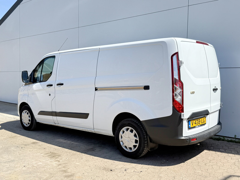 Ford Transit Custom 310 2.0 TDCI L2H1 Trend L2H1 Dubbele Schuif Airco Camera Navigatie Parkeersensoren voor achter - Small van: picture 3 Ford Transit Custom 310 2.0 TDCI L2H1 Trend L2H1 Dubbele Schuif Airco Camera Navigatie Parkeersensoren voor achter - Small van: picture 3