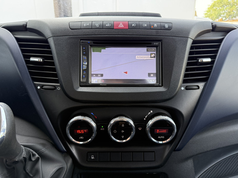 Leasing of Iveco Daily 35C18 3.0 3.0 Automaat Kipper Dubbellucht 3.5t Trekhaak Airco Cruise Control Iveco Daily 35C18 3.0 3.0 Automaat Kipper Dubbellucht 3.5t Trekhaak Airco Cruise Control: picture 15
