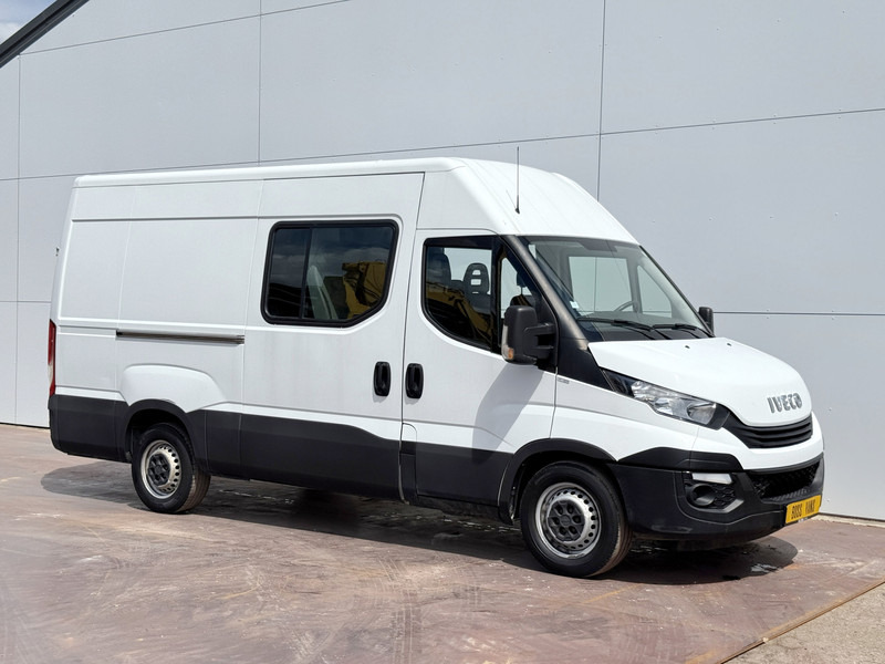 Iveco Daily 35S14 2.3 L2H2 Dubbele Cabine 7 Stoelen Airco Cruise Control Trekhaak 3.5t Lucht geveerde stoel - Panel van, Combi van: picture 4 Iveco Daily 35S14 2.3 L2H2 Dubbele Cabine 7 Stoelen Airco Cruise Control Trekhaak 3.5t Lucht geveerde stoel - Panel van, Combi van: picture 4