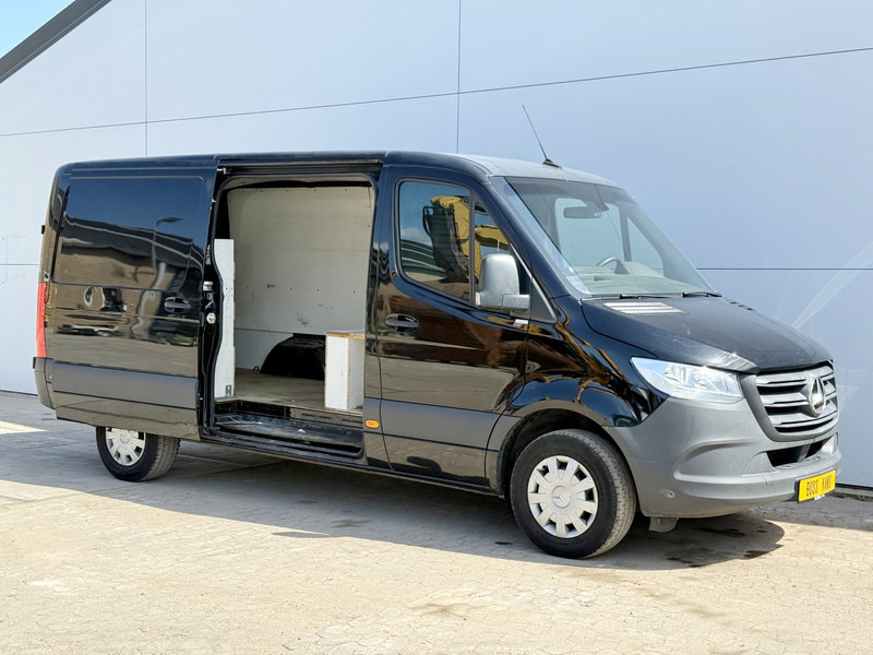 Mercedes-Benz Sprinter 316 CDI Automaat L2H2 Climate Control Cruise Control Camera Trekhaak 3.5 Ton Trekgewicht - Panel van: picture 5 Mercedes-Benz Sprinter 316 CDI Automaat L2H2 Climate Control Cruise Control Camera Trekhaak 3.5 Ton Trekgewicht - Panel van: picture 5