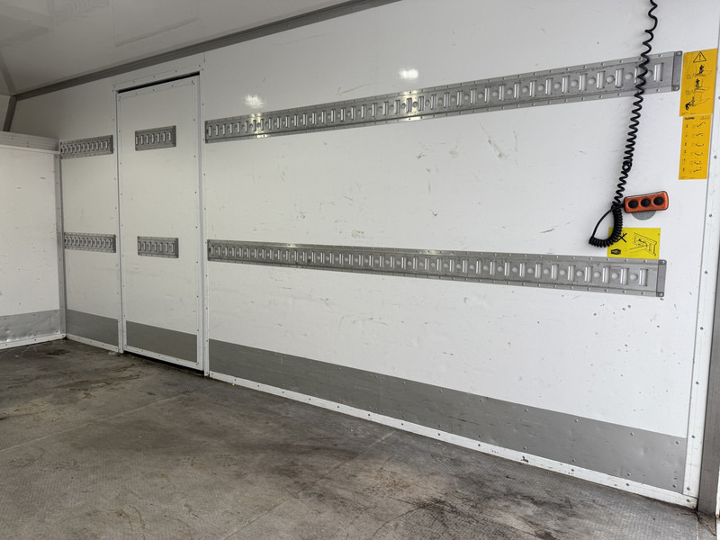 Panel van Mercedes-Benz Sprinter 317 1.9 CDI Laadklep Automaat LED Climate Control Cruise Control Camera Carplay Stoelverwarming Bakwagen Meubelbak Koffer: picture 15 Panel van Mercedes-Benz Sprinter 317 1.9 CDI Laadklep Automaat LED Climate Control Cruise Control Camera Carplay Stoelverwarming Bakwagen Meubelbak Koffer: picture 15