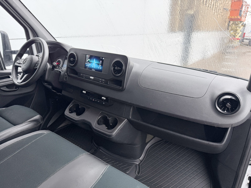 Panel van Mercedes-Benz Sprinter 317 1.9 CDI Laadklep Automaat LED Climate Control Cruise Control Camera Carplay Stoelverwarming Bakwagen Meubelbak Koffer: picture 9 Panel van Mercedes-Benz Sprinter 317 1.9 CDI Laadklep Automaat LED Climate Control Cruise Control Camera Carplay Stoelverwarming Bakwagen Meubelbak Koffer: picture 9