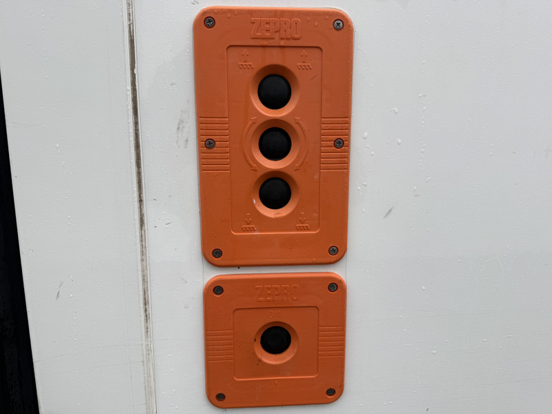 Panel van Mercedes-Benz Sprinter 317 1.9 CDI Laadklep Automaat LED Climate Control Cruise Control Camera Carplay Stoelverwarming Bakwagen Meubelbak Koffer: picture 18 Panel van Mercedes-Benz Sprinter 317 1.9 CDI Laadklep Automaat LED Climate Control Cruise Control Camera Carplay Stoelverwarming Bakwagen Meubelbak Koffer: picture 18