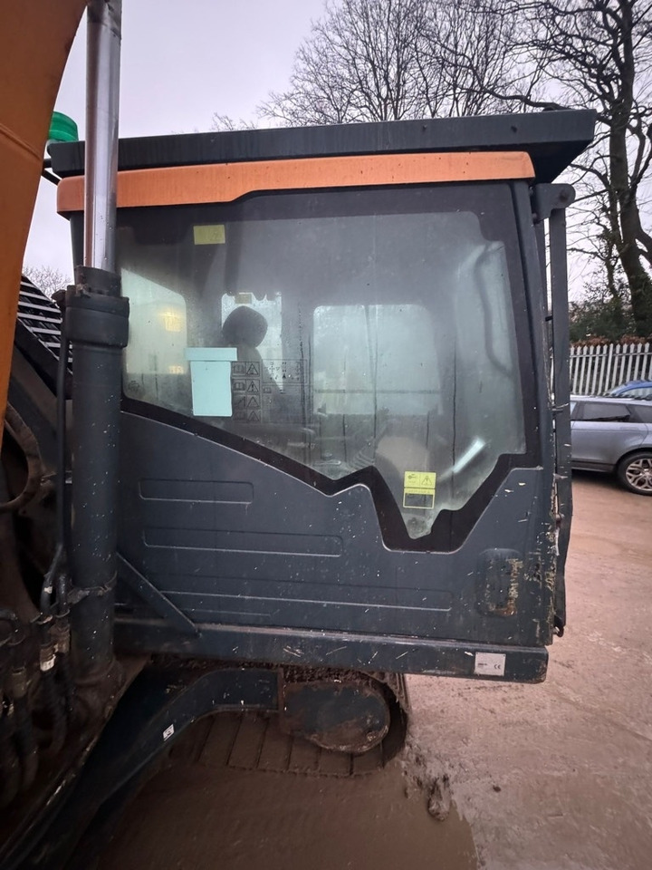 Crawler excavator Hyundai HX140L: picture 12