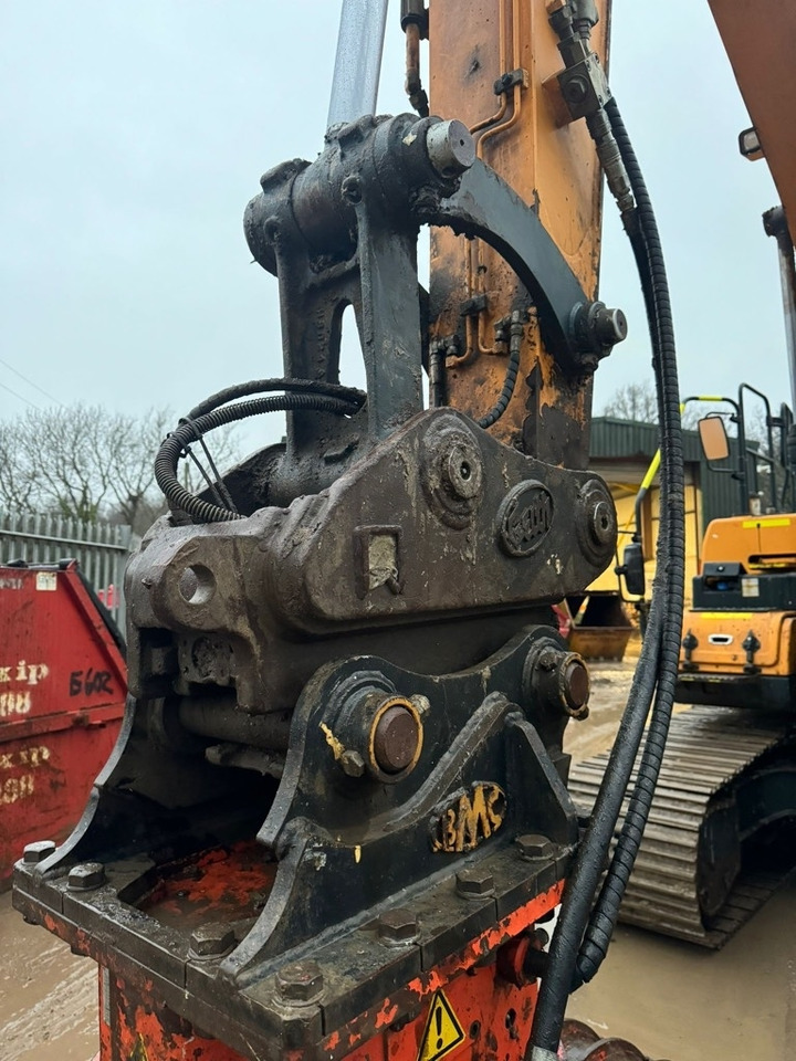 Crawler excavator Hyundai HX140L: picture 15
