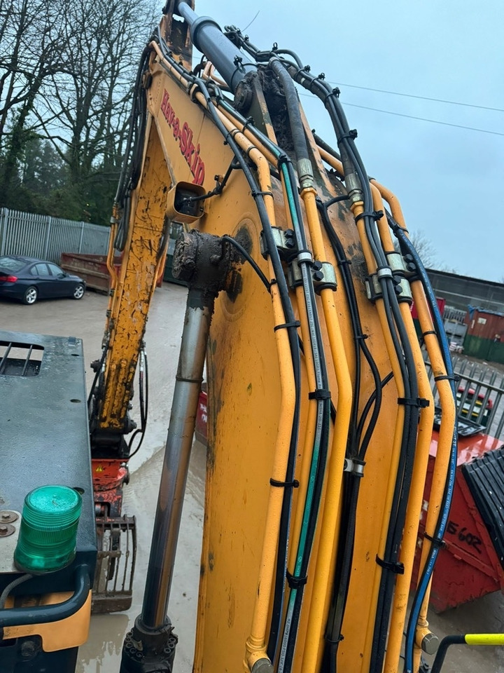 Crawler excavator Hyundai HX140L: picture 10