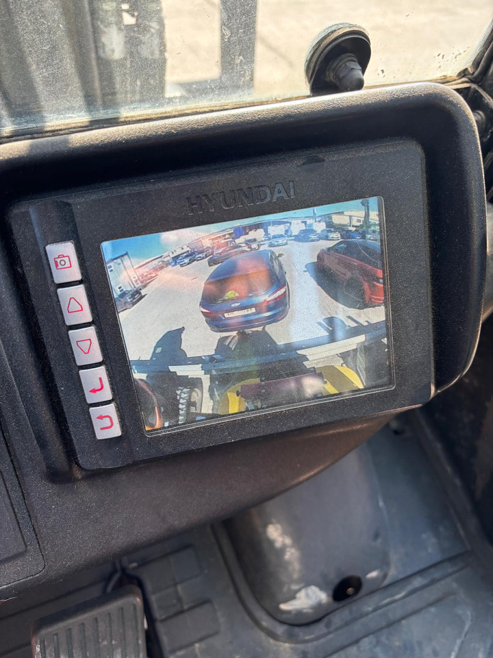 Leasing of  Hyundai 30D-9E Hyundai 30D-9E: picture 17 Leasing of  Hyundai 30D-9E Hyundai 30D-9E: picture 17