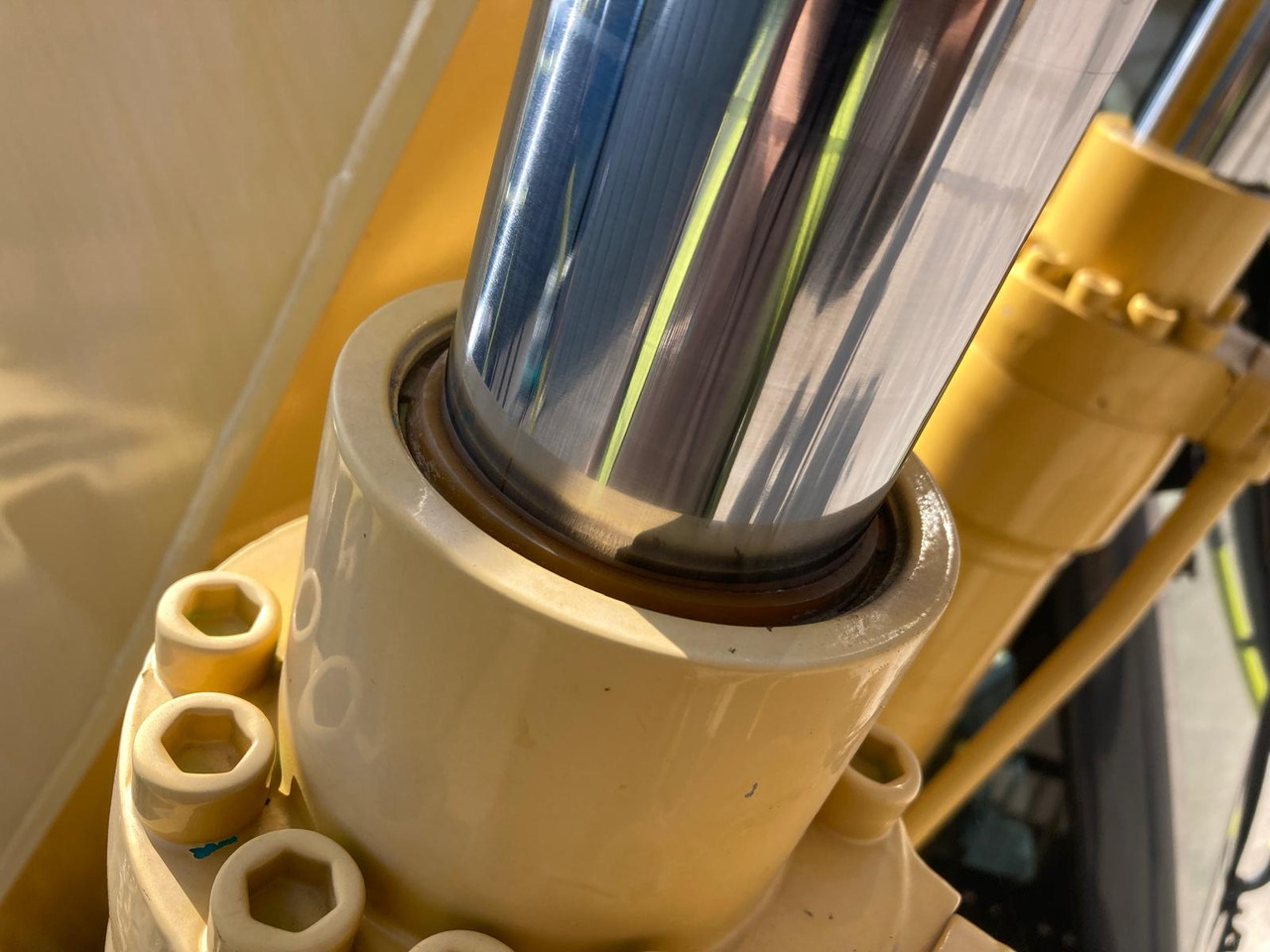 Crawler excavator Kobelco SK130LC-11: picture 17