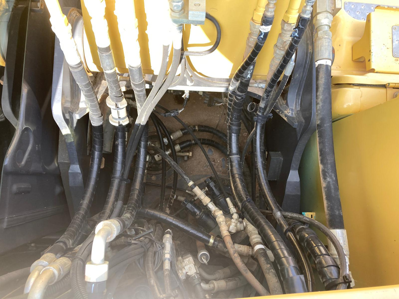 Crawler excavator Kobelco SK130LC-11: picture 19