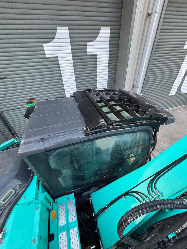 Crawler excavator Kobelco SK140SRLC-7: picture 17