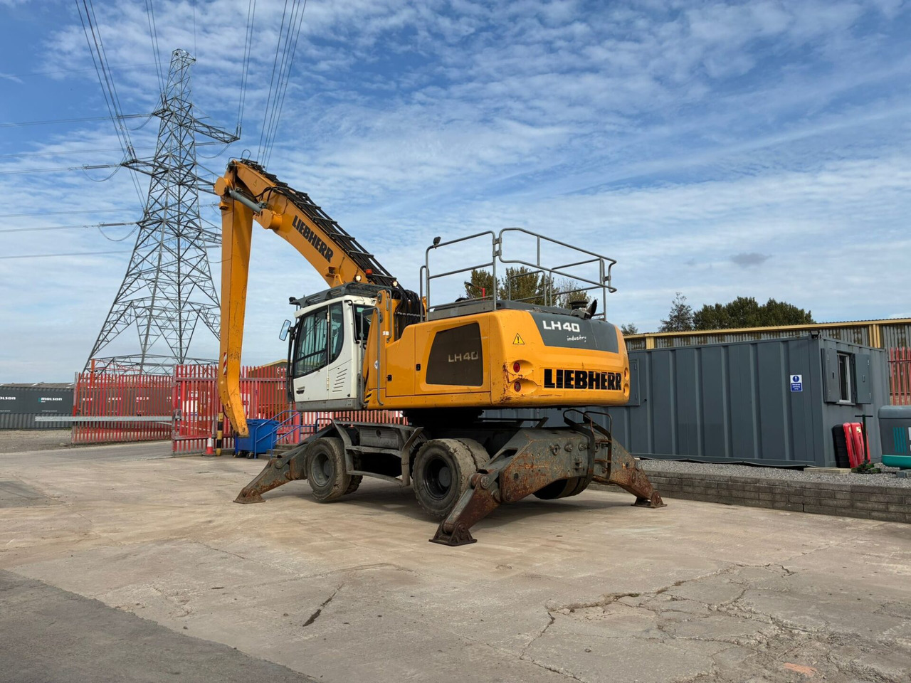 Liebherr LH40M - Waste/ Industry handler: picture 3 Liebherr LH40M - Waste/ Industry handler: picture 3