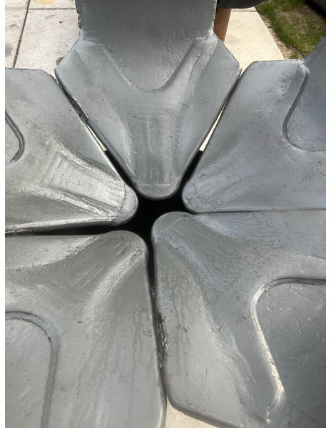 Liebherr Liebherr Poliep Grijper Greifer Poliepgrijper polyp grapple GM - Grapple for Construction machinery: picture 4 Liebherr Liebherr Poliep Grijper Greifer Poliepgrijper polyp grapple GM - Grapple for Construction machinery: picture 4