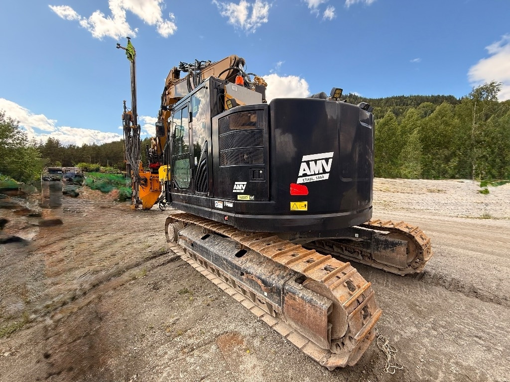 Crawler excavator CAT 325 FL CR: picture 7