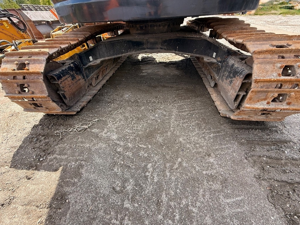 Crawler excavator CAT 325 FL CR: picture 31