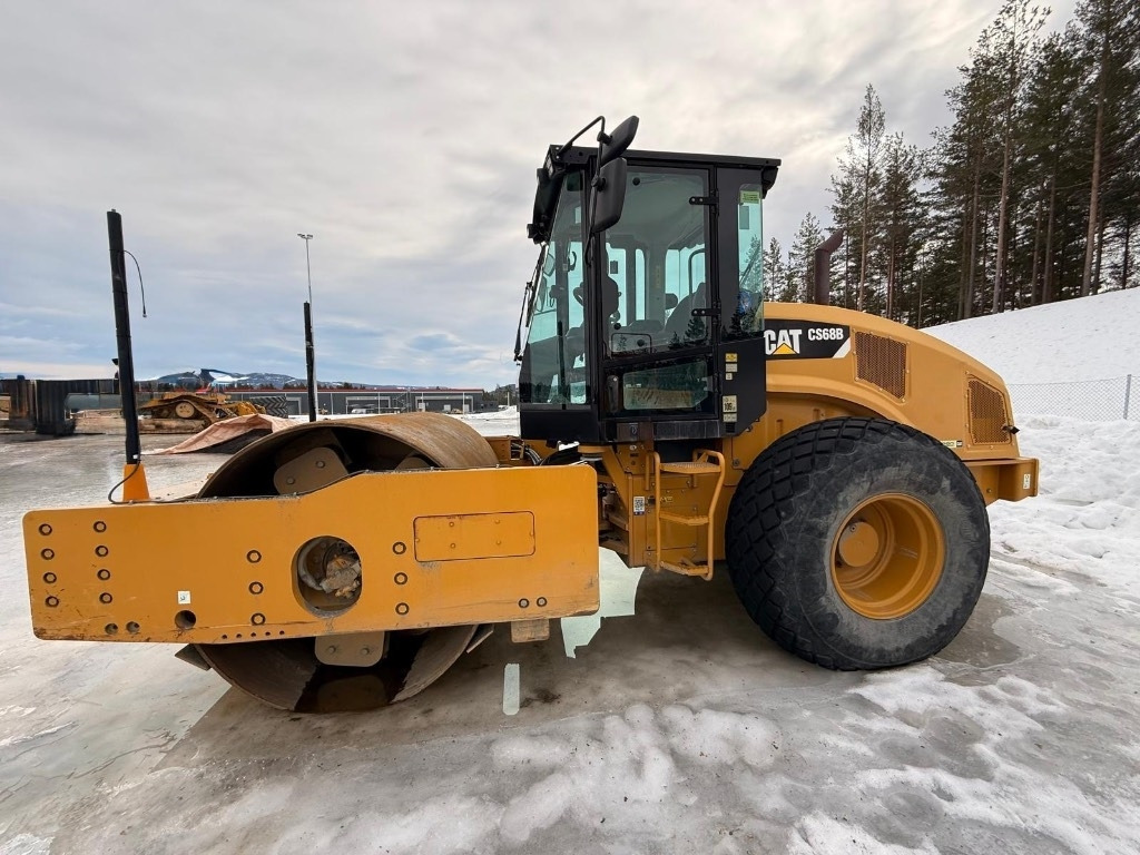CAT CS 68 B - Compactor: picture 3 CAT CS 68 B - Compactor: picture 3