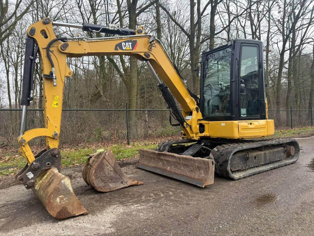 CAT 305 E2 CR - Mini excavator: picture 1 CAT 305 E2 CR - Mini excavator: picture 1