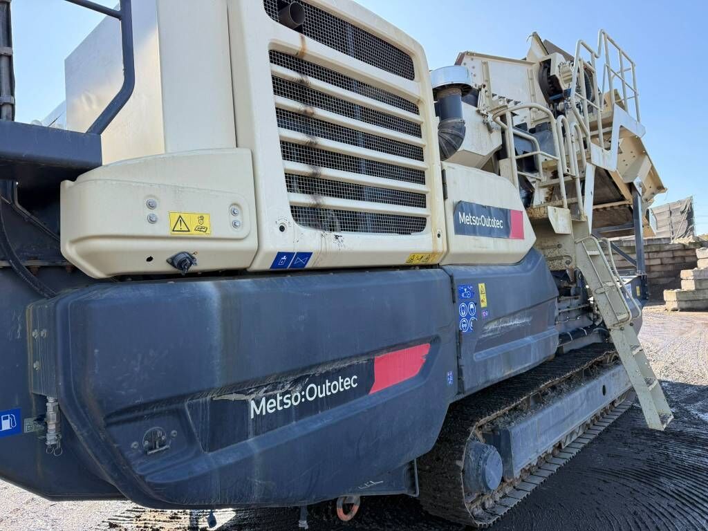 Mobile crusher Metso LT 220 GP: picture 35 Mobile crusher Metso LT 220 GP: picture 35