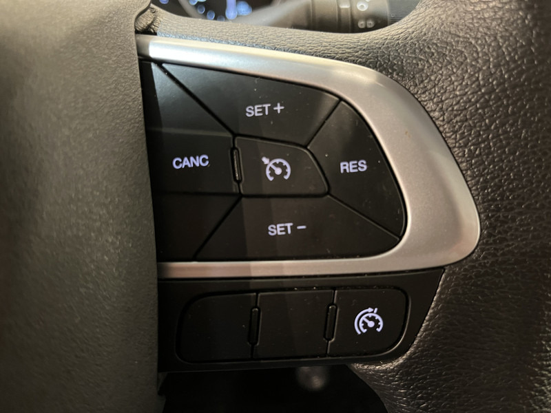 Box van Iveco Daily 35S18 3.0 BE Clixtar Automaat Bakwagen met Laadklep / Laadvermogen 3.060 KG / Euro 6 / Luchtvering / Airco / Camera / CarPlay / Cruise Control /: picture 14