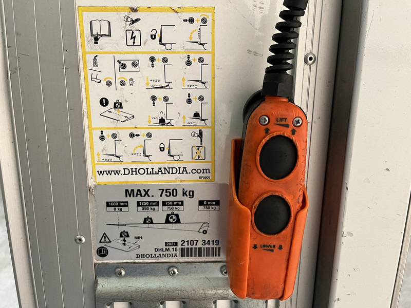 Box van Iveco Daily 35S18 3.0 BE Clixtar Automaat Bakwagen met Laadklep / Laadvermogen 3.060 KG / Euro 6 / Luchtvering / Airco / Camera / CarPlay / Cruise Control /: picture 13