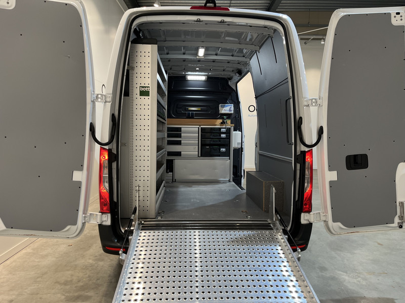 Mercedes-Benz Sprinter 311 CDI L2H2 RWD / Euro 6 / Servicebus / Bott inrichting / 220V / Airco / Oprijplaat / Compressor / CarPlay / Camera - Panel van: picture 3 Mercedes-Benz Sprinter 311 CDI L2H2 RWD / Euro 6 / Servicebus / Bott inrichting / 220V / Airco / Oprijplaat / Compressor / CarPlay / Camera - Panel van: picture 3