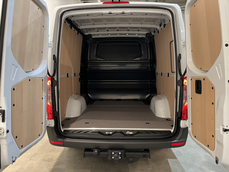 Mercedes-Benz Sprinter 315 CDI L2H1 RWD DC Dubbel Cabine / Euro 6 / Trekhaak 3500 KG / Airco / Camera / 6 Persoons / 500 KM !! / BPM VRIJ !! - Panel van, Combi van: picture 5 Mercedes-Benz Sprinter 315 CDI L2H1 RWD DC Dubbel Cabine / Euro 6 / Trekhaak 3500 KG / Airco / Camera / 6 Persoons / 500 KM !! / BPM VRIJ !! - Panel van, Combi van: picture 5