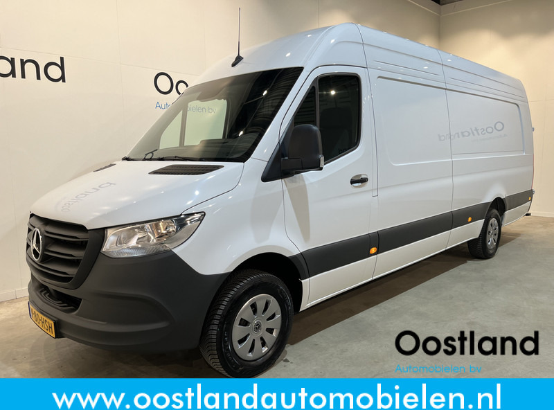 Mercedes-Benz Sprinter 315 CDI L4H2 RWD / Euro 6 / MBUX / Airco / Cruise Control / Camera / CarPlay / Navigatie / 6.143 KM !! / BPM VRIJ !! - Panel van: picture 1 Mercedes-Benz Sprinter 315 CDI L4H2 RWD / Euro 6 / MBUX / Airco / Cruise Control / Camera / CarPlay / Navigatie / 6.143 KM !! / BPM VRIJ !! - Panel van: picture 1