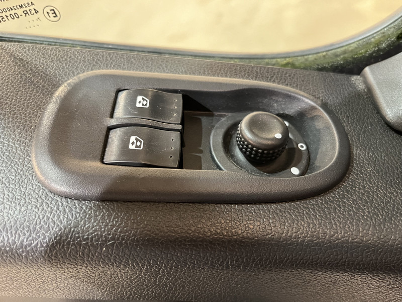 Panel van Renault Master 2.3 dCi L2H2 145 PK Servicebus / Bott Inrichting / Euro 6 / 220V. / Airco / Cruise Control / Camera / Trekhaak: picture 16