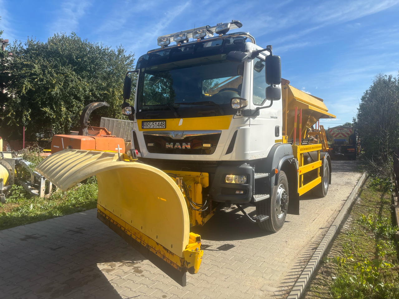 MAN TGM 18.290 4x4 BB GRITTER/SPREADER/PLOUGH - Snow removal vehicle: picture 1 MAN TGM 18.290 4x4 BB GRITTER/SPREADER/PLOUGH - Snow removal vehicle: picture 1
