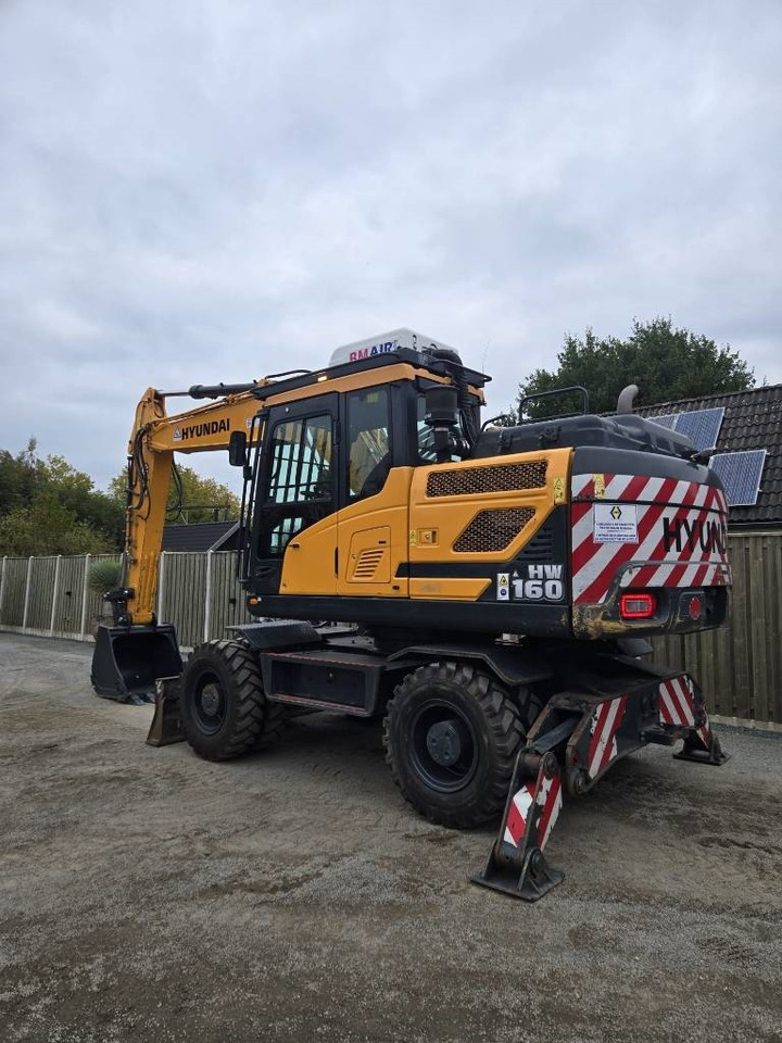 Hyundai HW 160  - Wheel excavator: picture 2 Hyundai HW 160  - Wheel excavator: picture 2