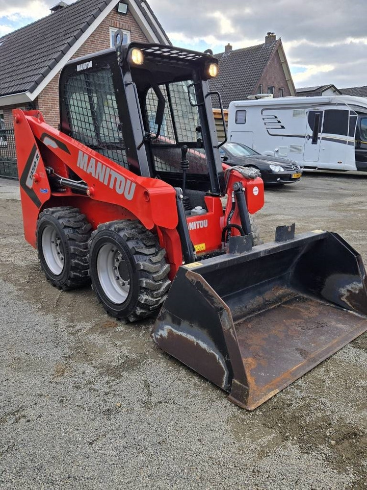Manitou 1350 R - Skid steer loader: picture 5 Manitou 1350 R - Skid steer loader: picture 5